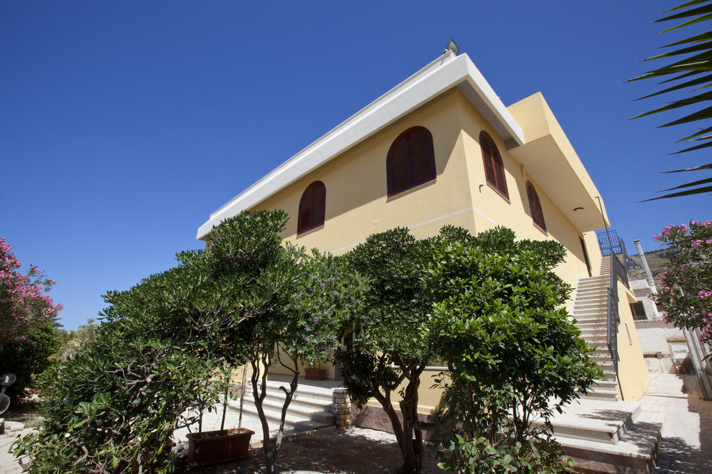 Orlando Vacanze 3* Érice